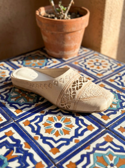 Sandali in Pelle Fatti a Mano — Bellezza Autentica ai Tuoi Piedi